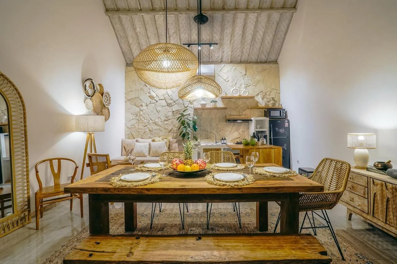 Villa Aarka - Chic Balinese Bohemian Retreat In Seminyak